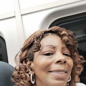 Meet your Posher, Adrienne